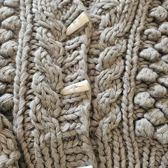 Zara Chunky Knit Women Sweater - Olive (ish) Green - Picture 3 of 6